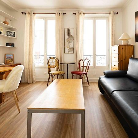 Well Located Apartment In Париж Екстериор снимка