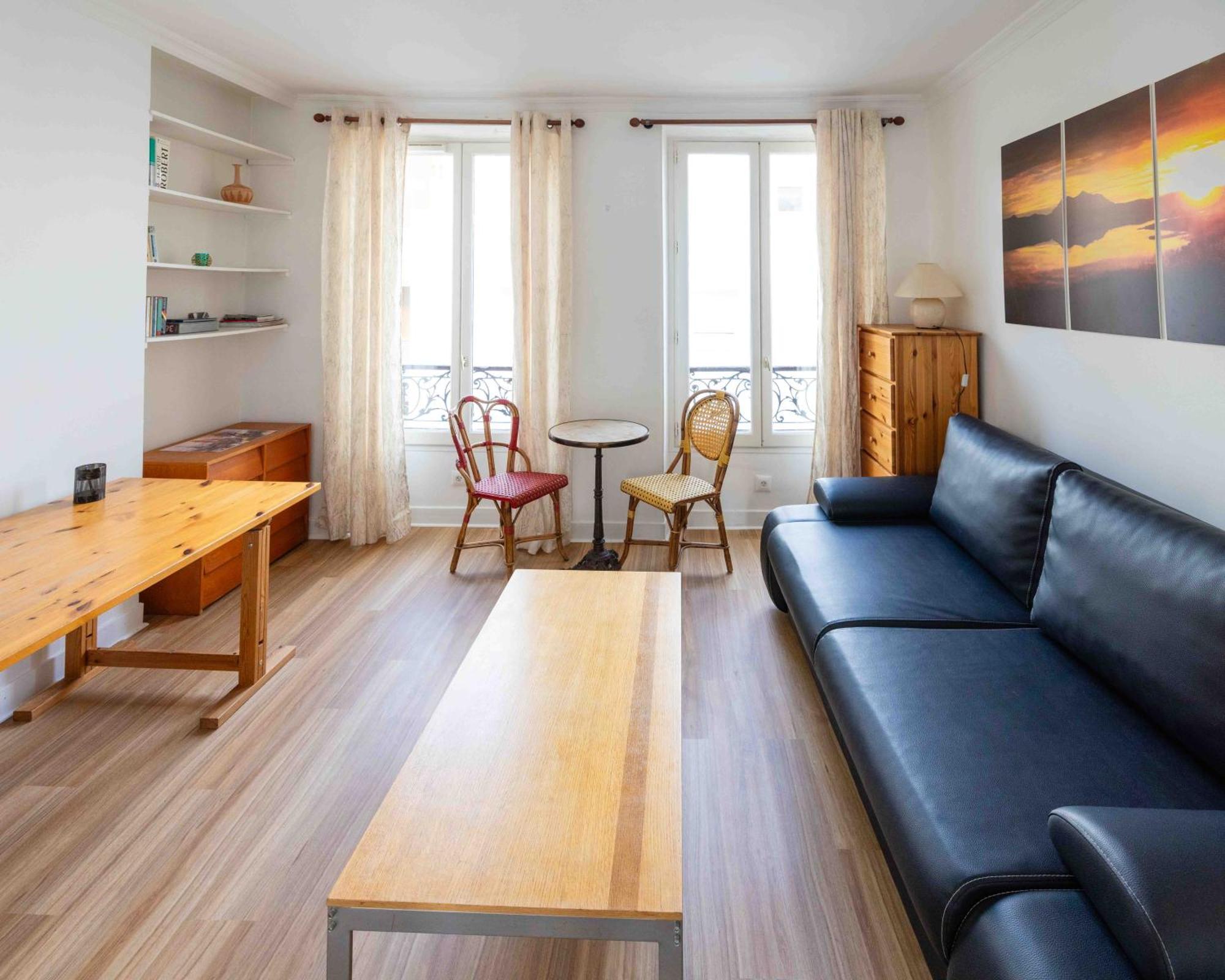 Well Located Apartment In Париж Екстериор снимка